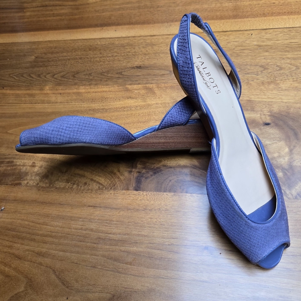 Talbot's leather sandles. Lilac. 9B - Picture 2 of 13